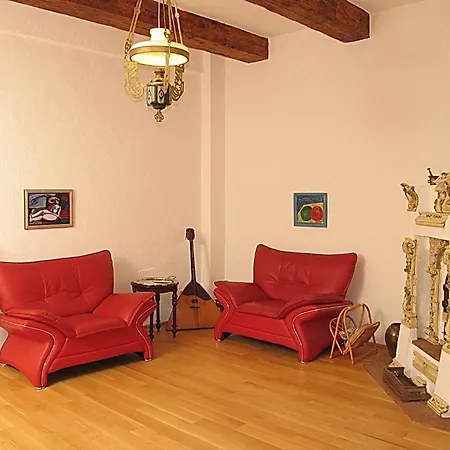 Casa Rozelor Konukevi 4*